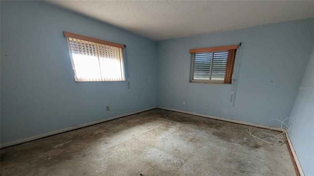 En Venta: $250,000 (2 camas, 2 baños, 1587 Pies cuadrados)