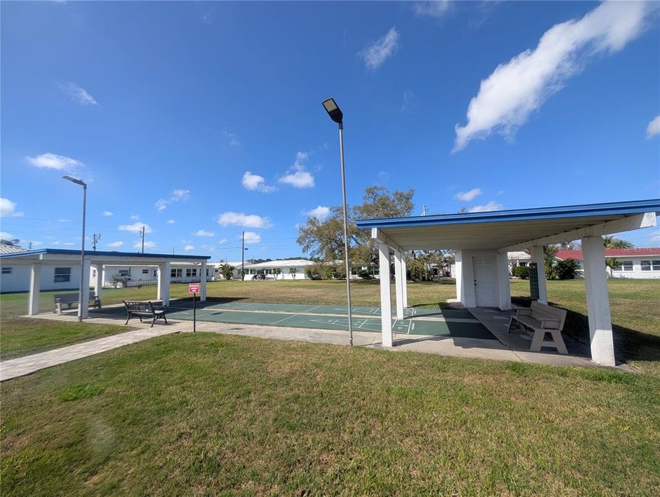 En Venta: $250,000 (2 camas, 2 baños, 1587 Pies cuadrados)