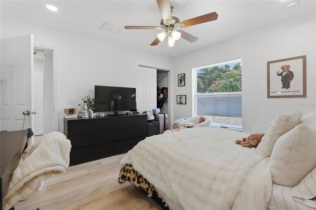 For Rent: $4,000 (4 beds, 4 baths, 1408 Square Feet)