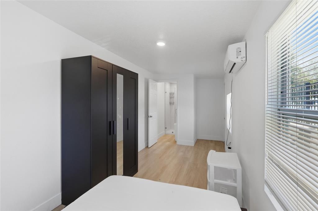 For Rent: $4,000 (4 beds, 4 baths, 1408 Square Feet)