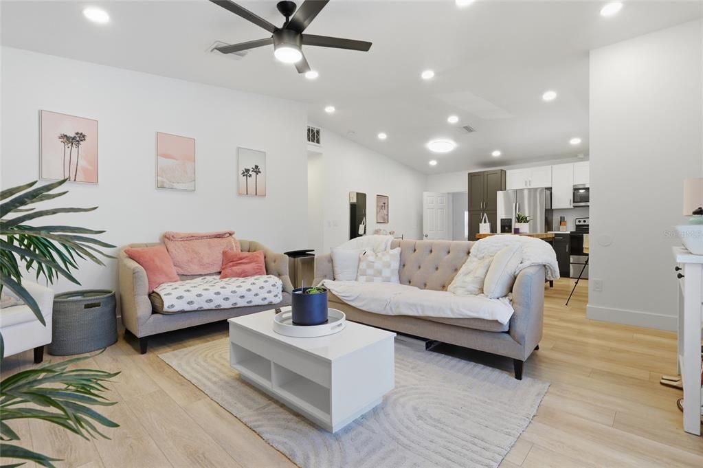 For Rent: $4,000 (4 beds, 4 baths, 1408 Square Feet)
