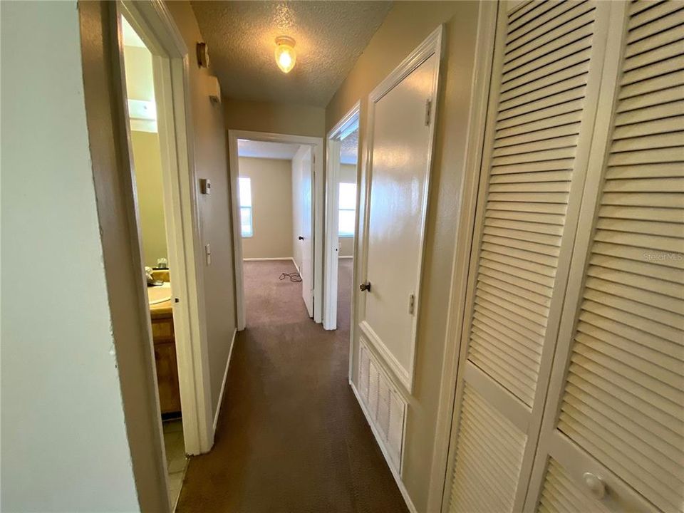 For Rent: $1,275 (2 beds, 2 baths, 1006 Square Feet)