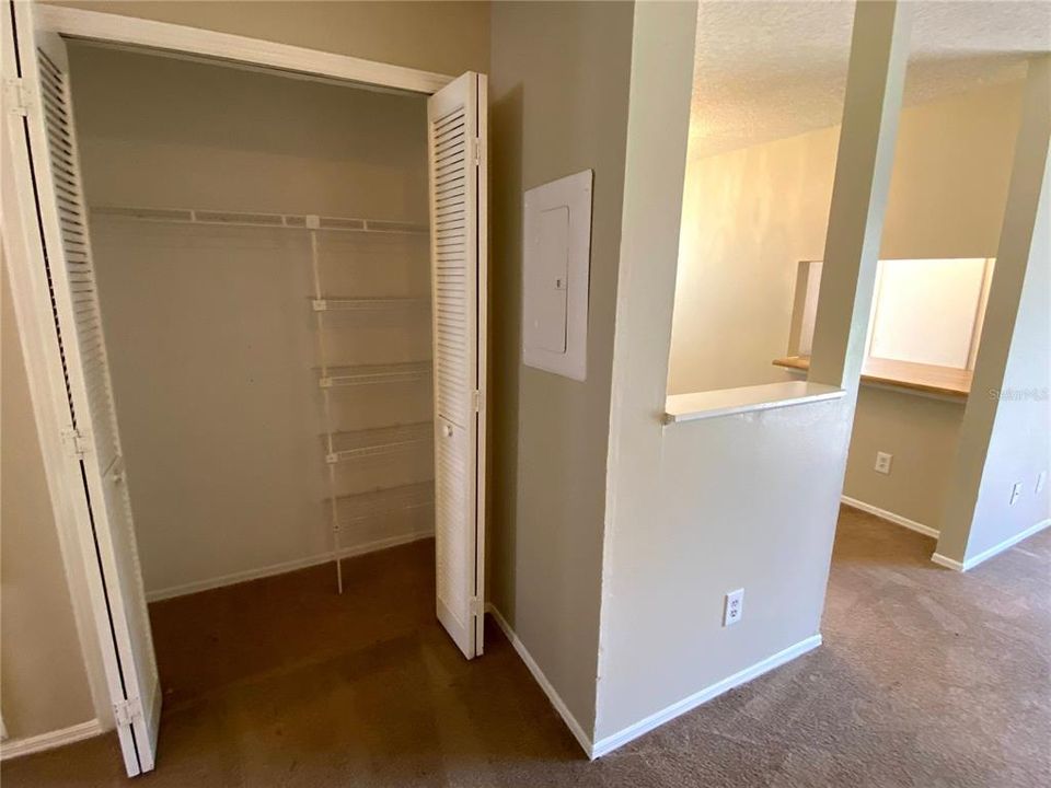 For Rent: $1,275 (2 beds, 2 baths, 1006 Square Feet)