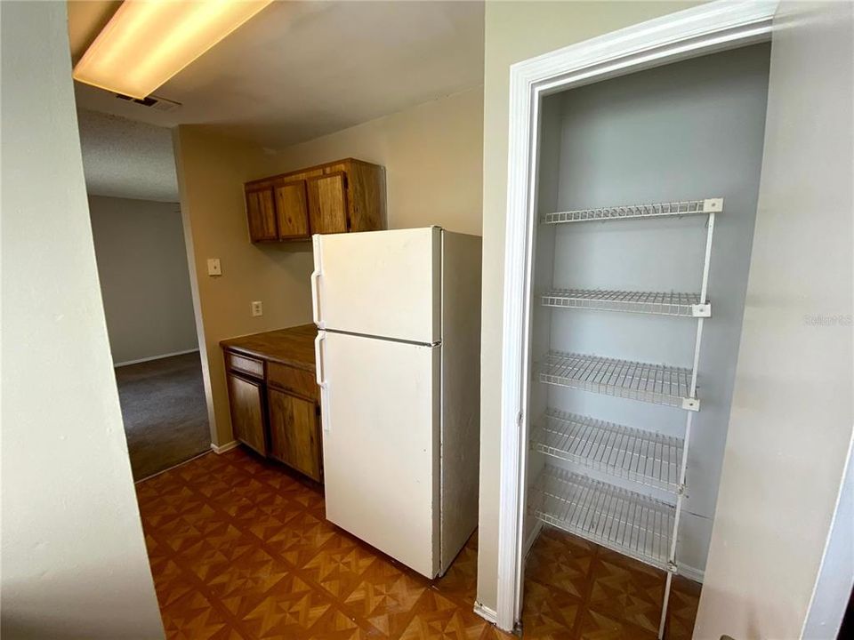 For Rent: $1,275 (2 beds, 2 baths, 1006 Square Feet)