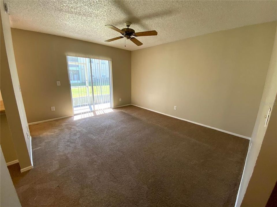 For Rent: $1,275 (2 beds, 2 baths, 1006 Square Feet)