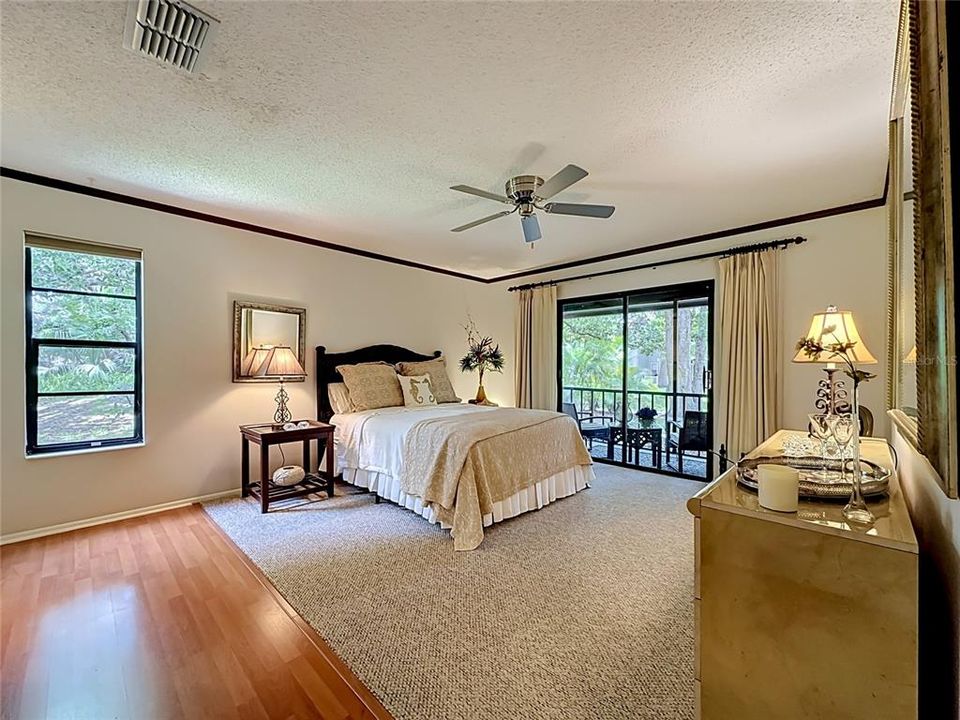 En Venta: $259,900 (2 camas, 2 baños, 1298 Pies cuadrados)