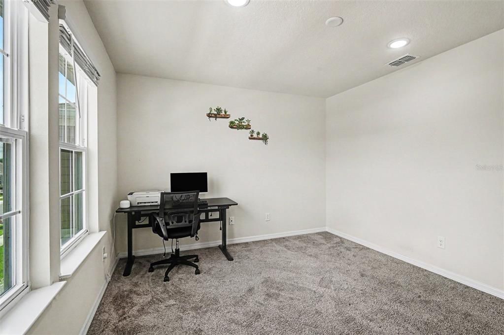 For Sale: $585,000 (5 beds, 4 baths, 2862 Square Feet)