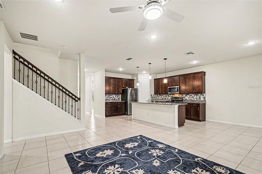 For Sale: $585,000 (5 beds, 4 baths, 2862 Square Feet)