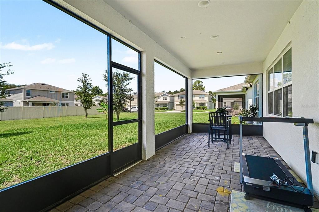 For Sale: $585,000 (5 beds, 4 baths, 2862 Square Feet)