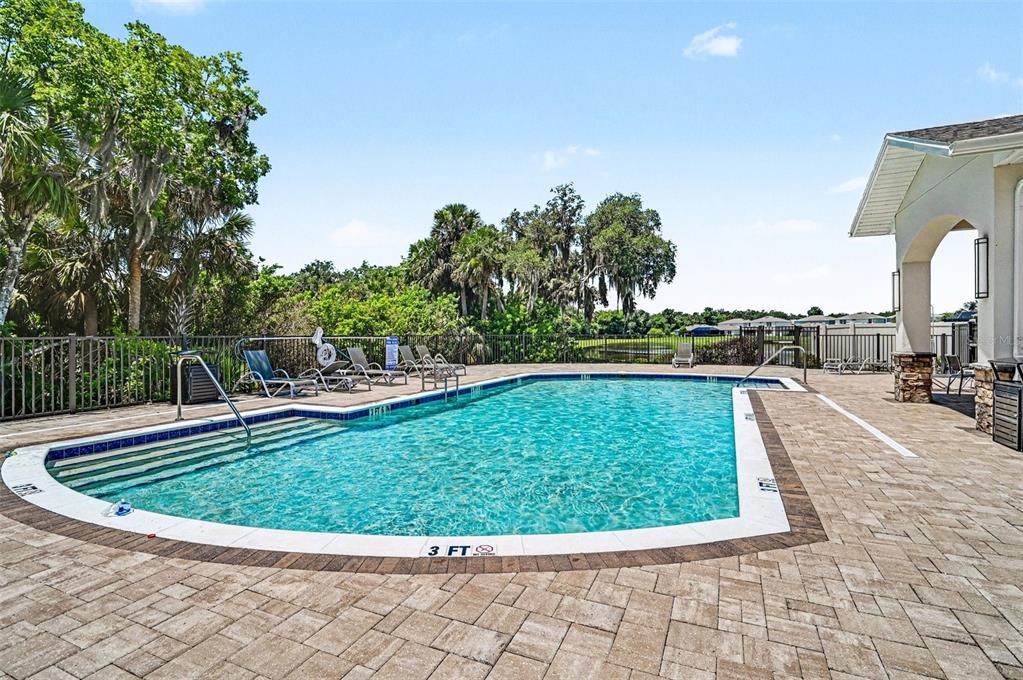 For Sale: $585,000 (5 beds, 4 baths, 2862 Square Feet)
