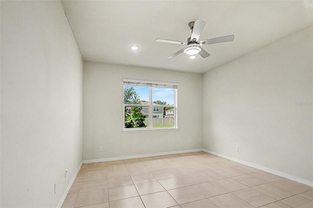 For Sale: $585,000 (5 beds, 4 baths, 2862 Square Feet)