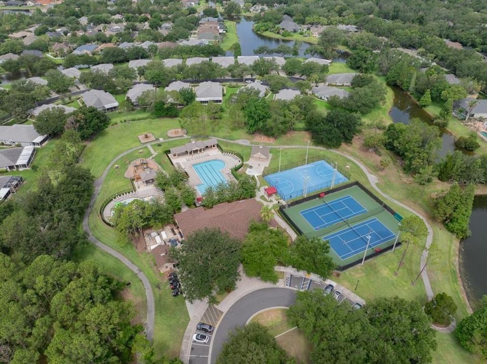 Activo con contrato: $339,900 (4 camas, 2 baños, 1343 Pies cuadrados)