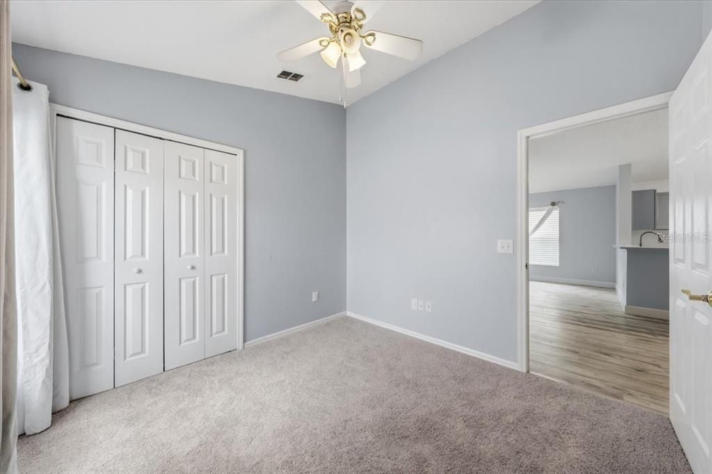 Activo con contrato: $339,900 (4 camas, 2 baños, 1343 Pies cuadrados)