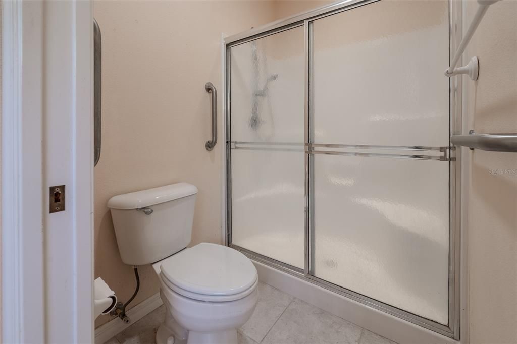 На продажу: $238,000 (2 спален, 2 ванн, 1759 Квадратных фут)