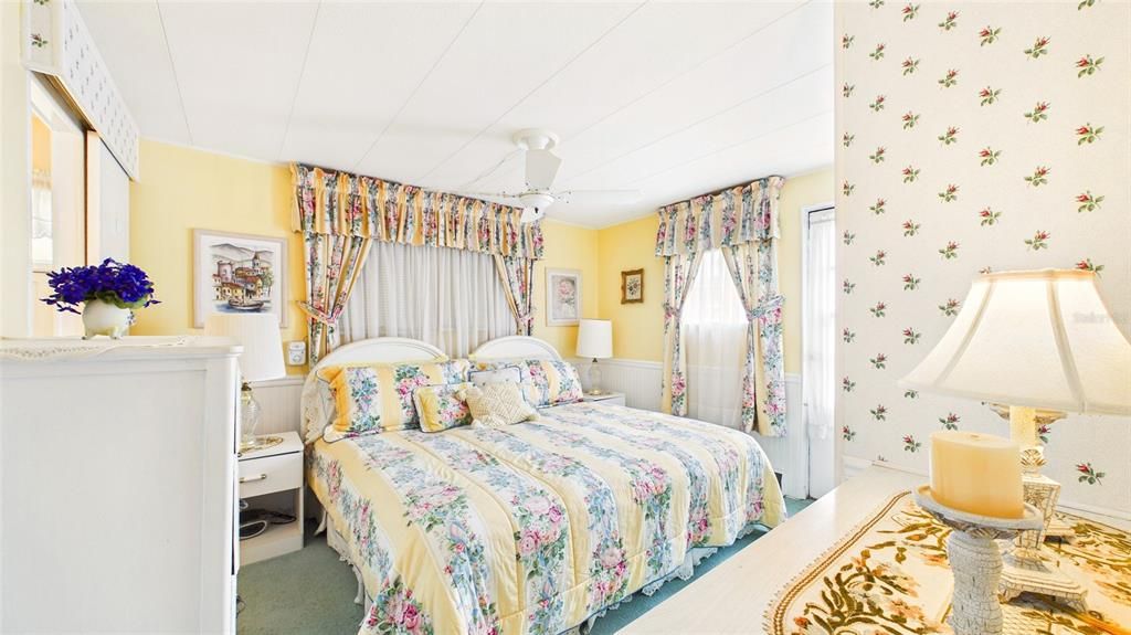 For Sale: $99,500 (2 beds, 1 baths, 798 Square Feet)