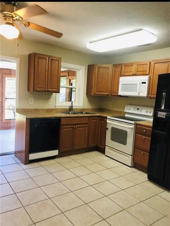 En Renta: $1,900 (3 camas, 1 baños, 1238 Pies cuadrados)
