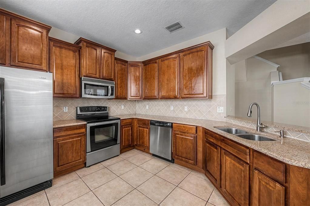 En Venta: $258,000 (3 camas, 2 baños, 1609 Pies cuadrados)