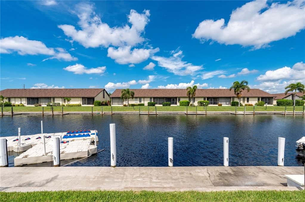For Sale: $250,000 (2 beds, 2 baths, 1110 Square Feet)