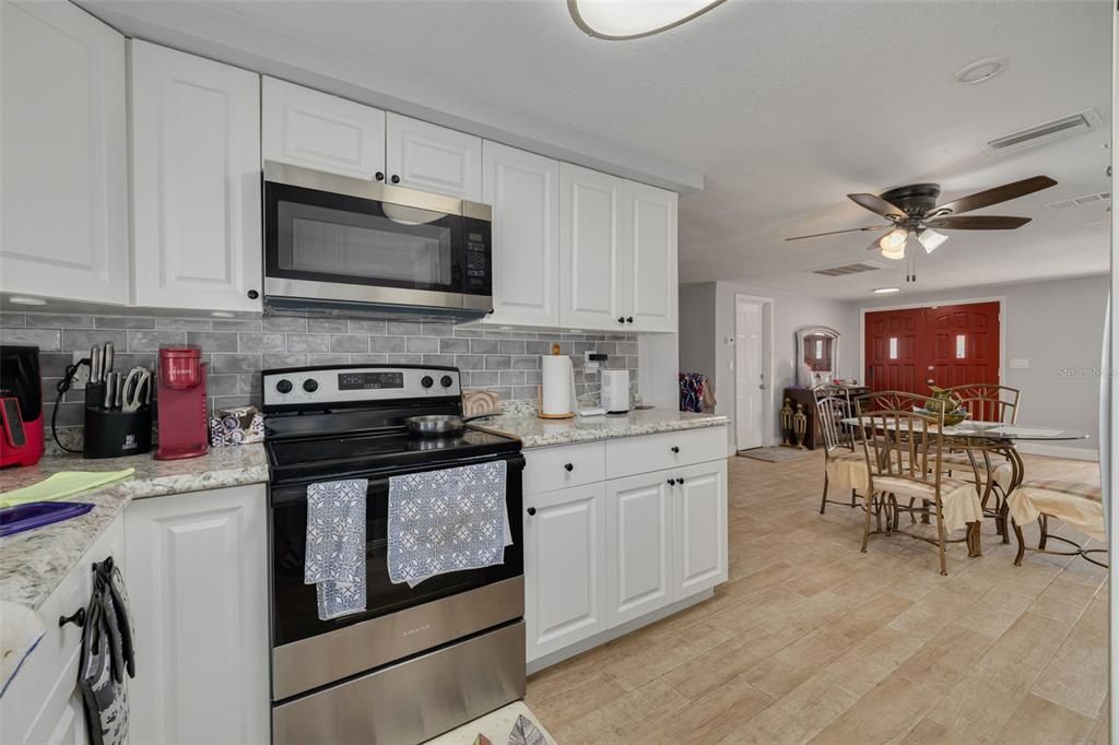 : $289,999 (3 спален, 2 ванн, 1519 Квадратных фут)