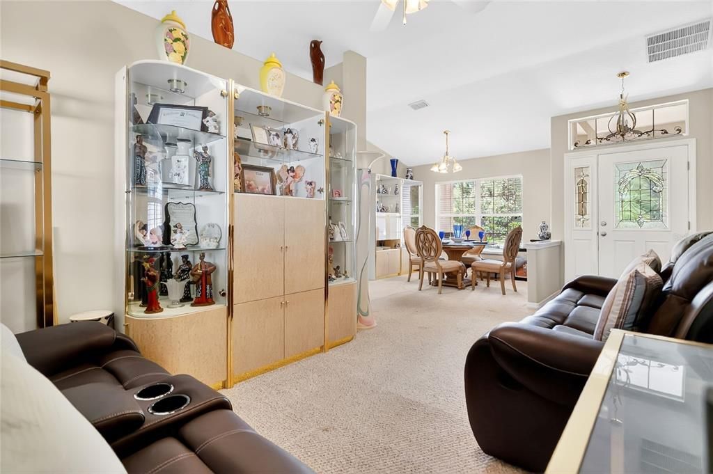 En Venta: $375,000 (4 camas, 2 baños, 1943 Pies cuadrados)