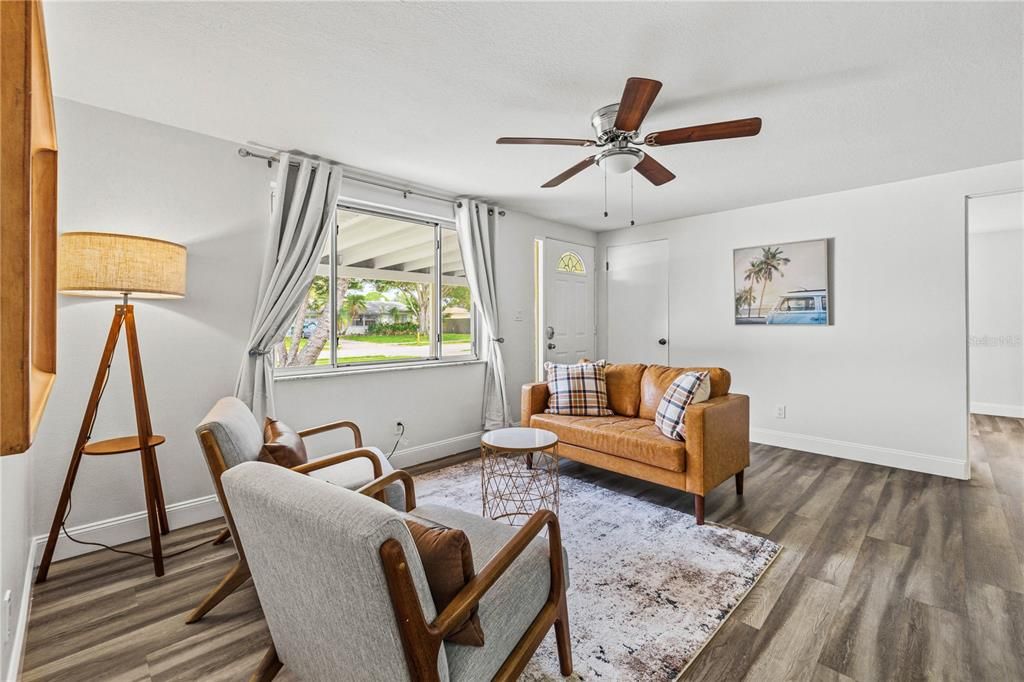 For Sale: $400,000 (4 beds, 2 baths, 1570 Square Feet)