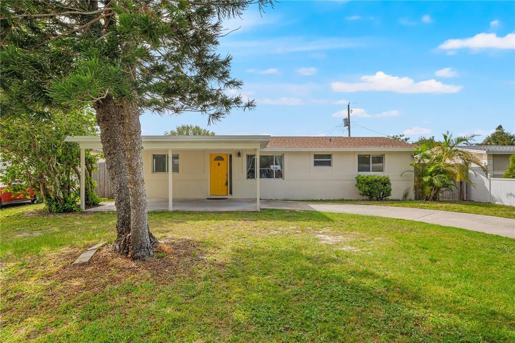 For Sale: $400,000 (4 beds, 2 baths, 1570 Square Feet)