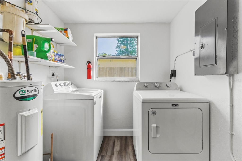 For Sale: $400,000 (4 beds, 2 baths, 1570 Square Feet)
