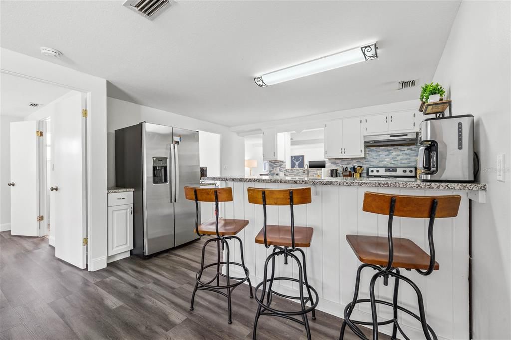 For Sale: $400,000 (4 beds, 2 baths, 1570 Square Feet)