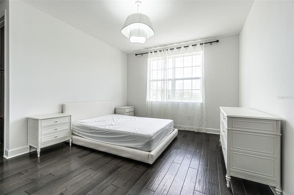 В аренду: $5,000 (5 спален, 5 ванн, 4139 Квадратных фут)