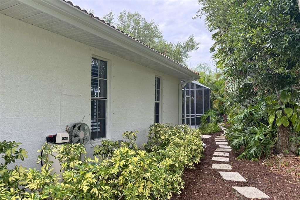 En Venta: $849,000 (3 camas, 2 baños, 2384 Pies cuadrados)