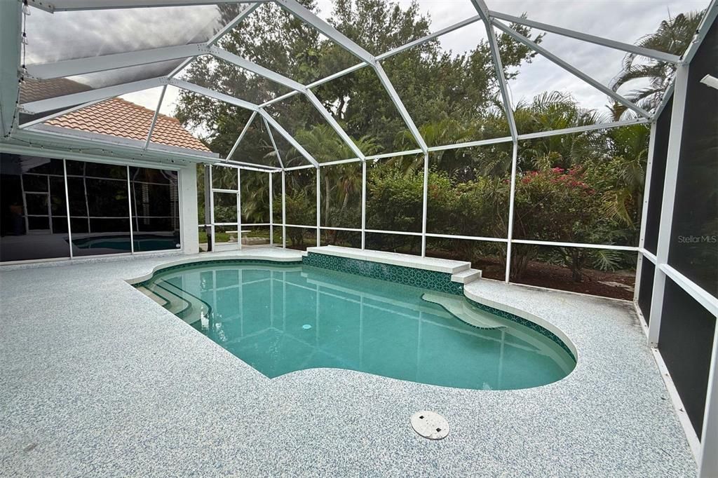 En Venta: $849,000 (3 camas, 2 baños, 2384 Pies cuadrados)