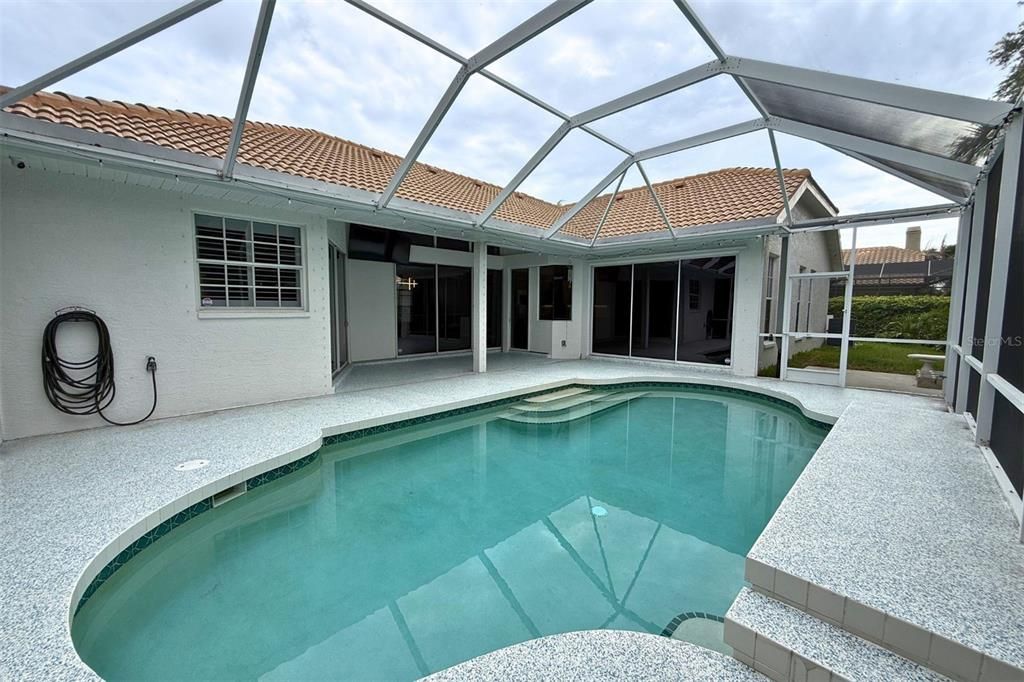 En Venta: $849,000 (3 camas, 2 baños, 2384 Pies cuadrados)