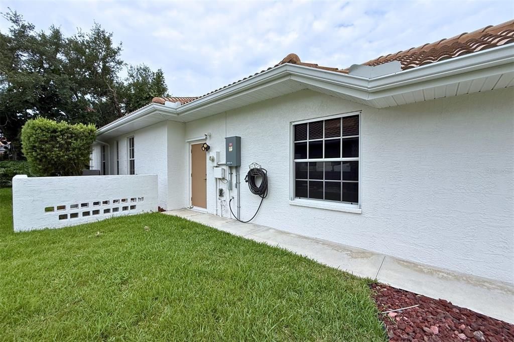 En Venta: $849,000 (3 camas, 2 baños, 2384 Pies cuadrados)