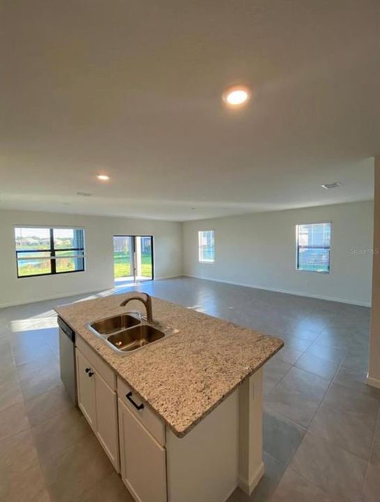 For Rent: $2,200 (3 beds, 2 baths, 1768 Square Feet)