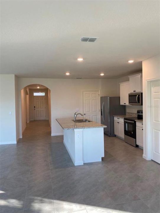 For Rent: $2,200 (3 beds, 2 baths, 1768 Square Feet)