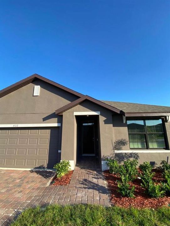 For Rent: $2,200 (3 beds, 2 baths, 1768 Square Feet)