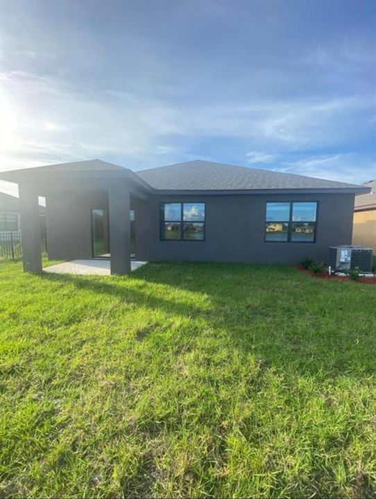 For Rent: $2,200 (3 beds, 2 baths, 1768 Square Feet)