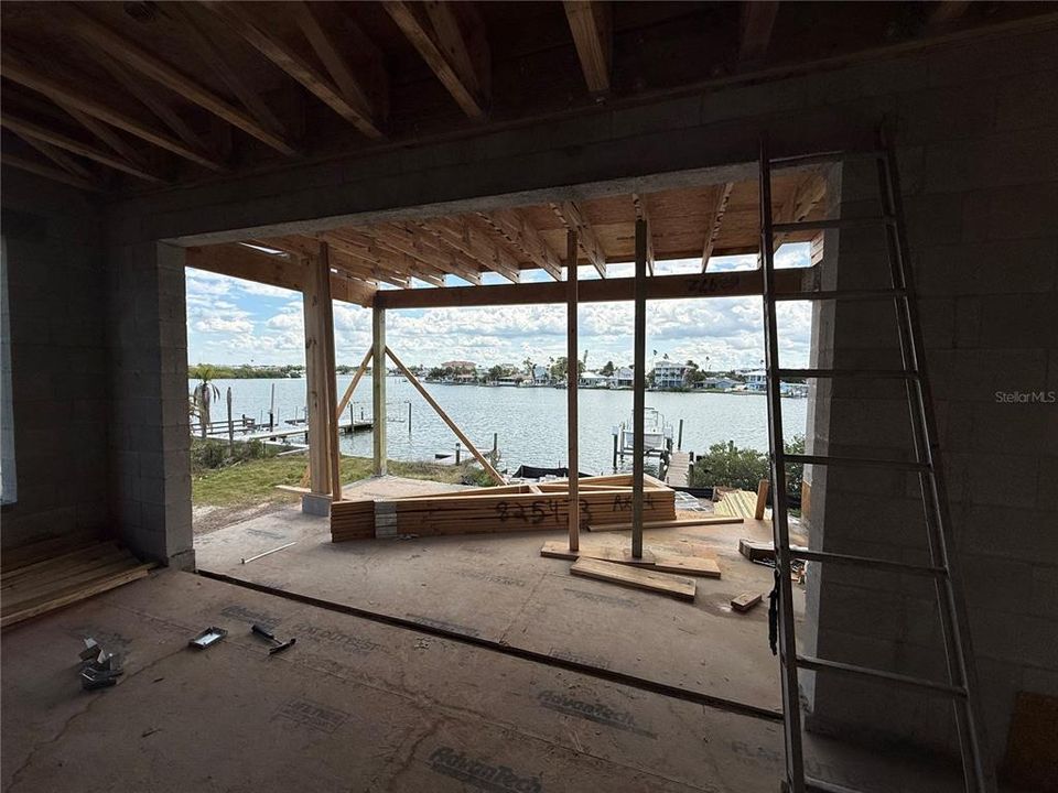 For Sale: $3,999,000 (5 beds, 4 baths, 3705 Square Feet)