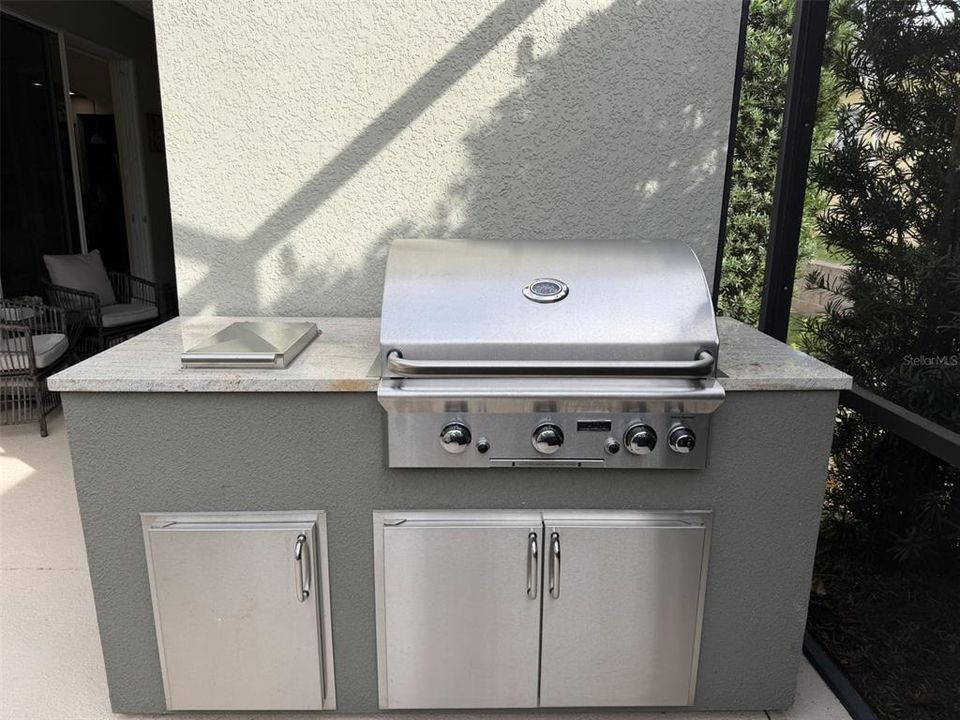 En Venta: $450,000 (3 camas, 2 baños, 1950 Pies cuadrados)