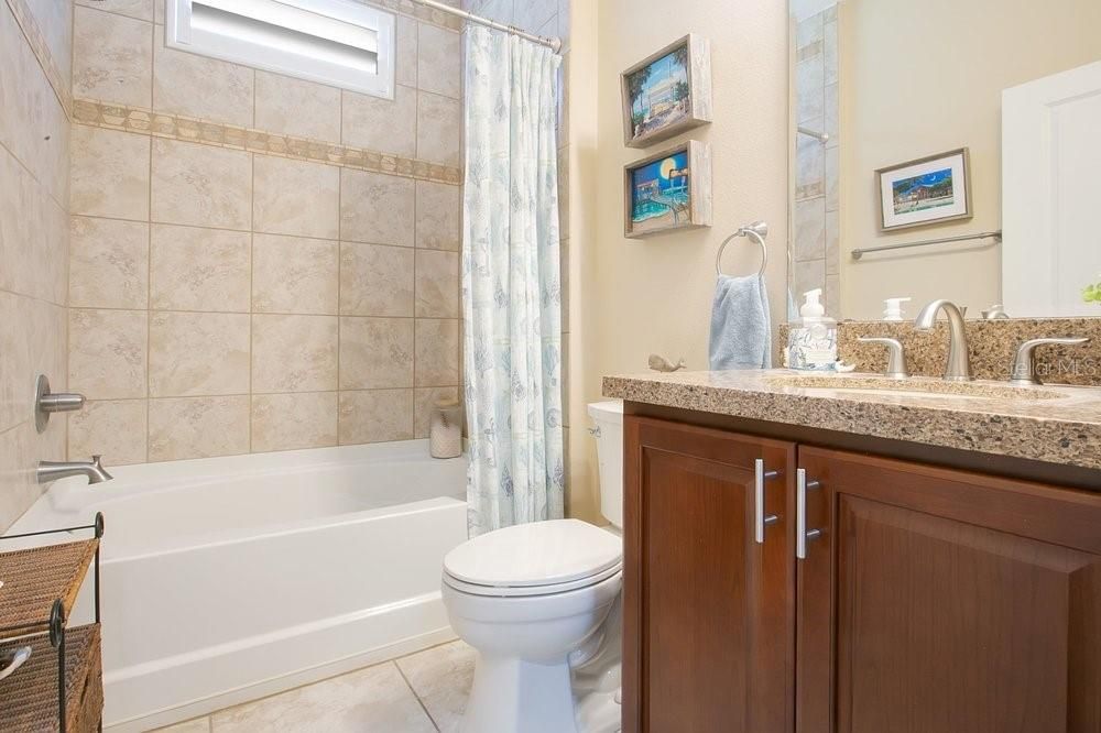 En Venta: $450,000 (3 camas, 2 baños, 1950 Pies cuadrados)