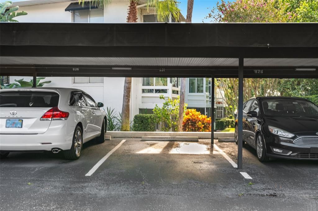 For Sale: $300,000 (2 beds, 2 baths, 952 Square Feet)