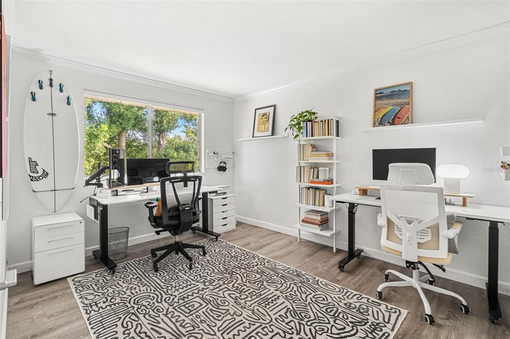 For Sale: $300,000 (2 beds, 2 baths, 952 Square Feet)