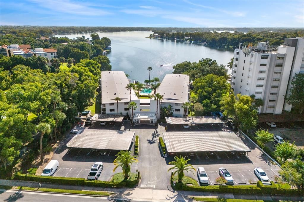 For Sale: $300,000 (2 beds, 2 baths, 952 Square Feet)