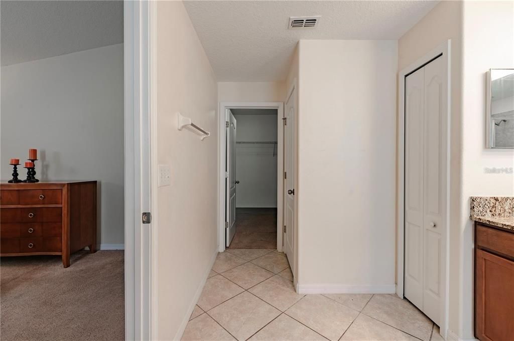 En Venta: $370,000 (3 camas, 2 baños, 2062 Pies cuadrados)