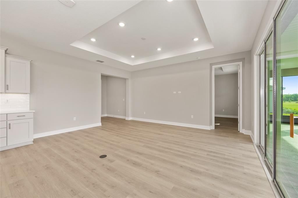 Active With Contract: $443,865 (2 beds, 2 baths, 1718 Square Feet)