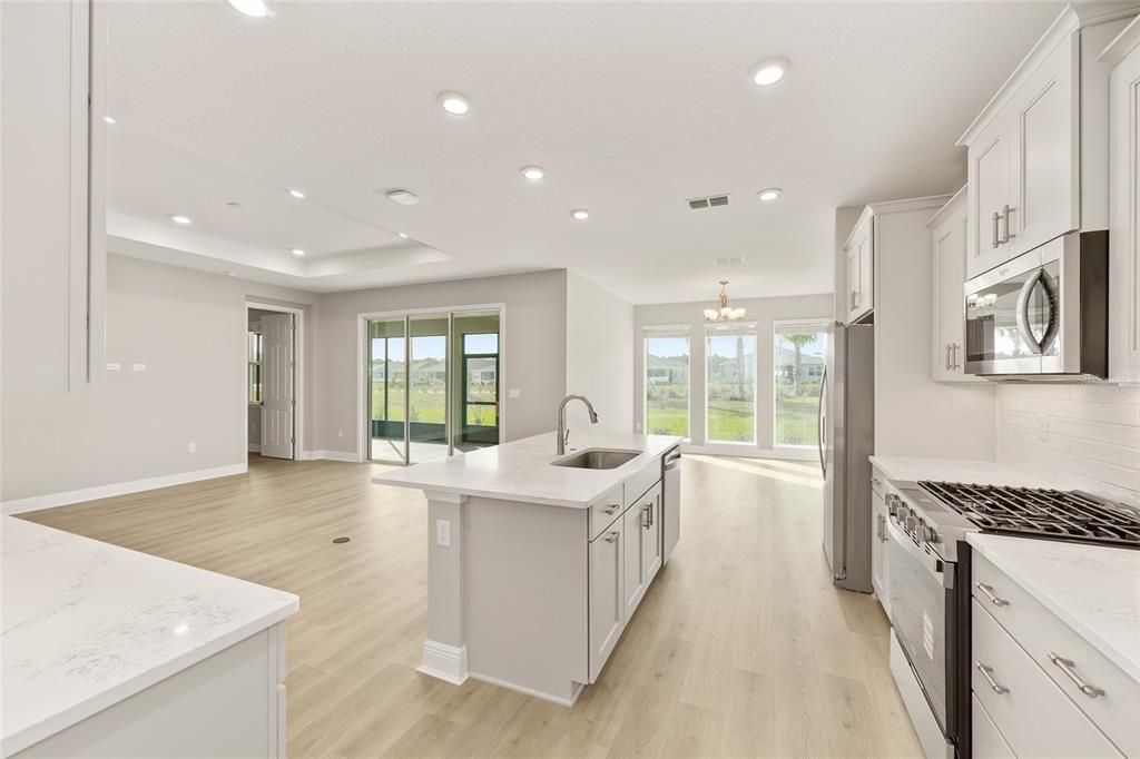 Active With Contract: $443,865 (2 beds, 2 baths, 1718 Square Feet)