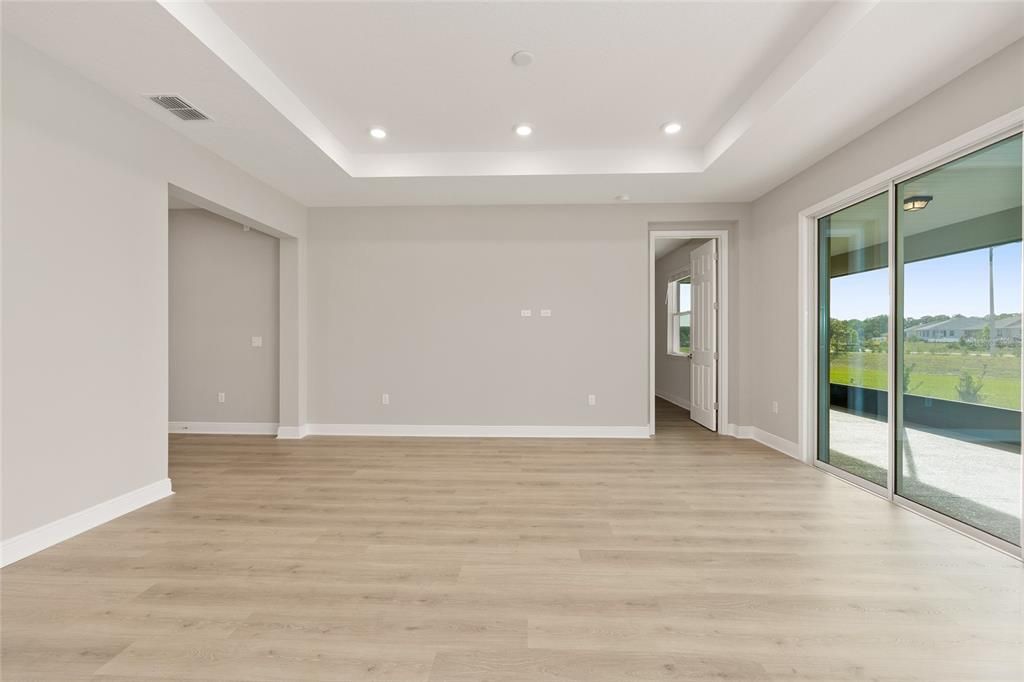 Active With Contract: $443,865 (2 beds, 2 baths, 1718 Square Feet)
