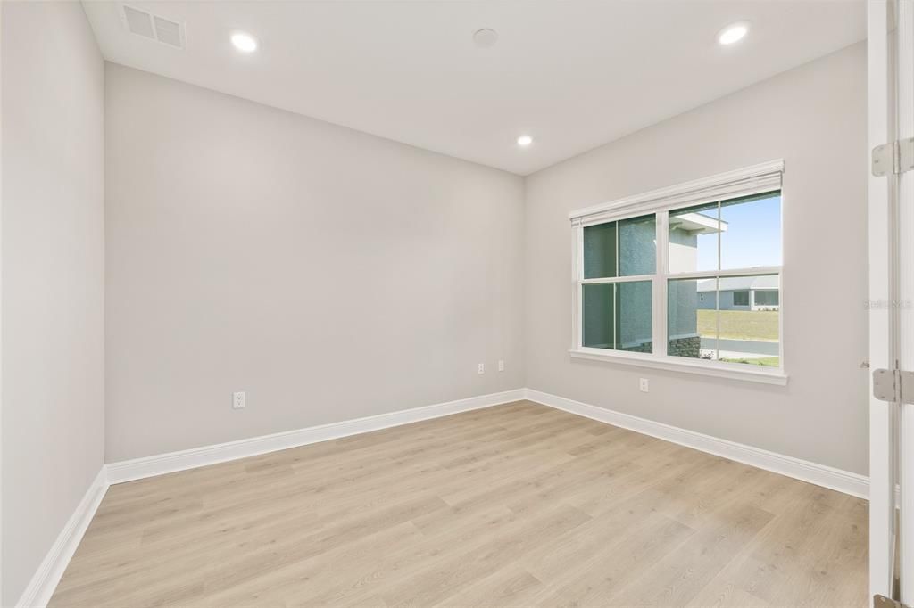 Active With Contract: $443,865 (2 beds, 2 baths, 1718 Square Feet)
