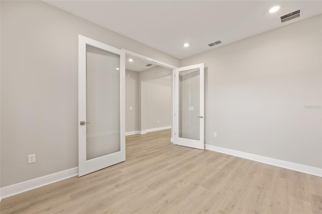 Active With Contract: $443,865 (2 beds, 2 baths, 1718 Square Feet)