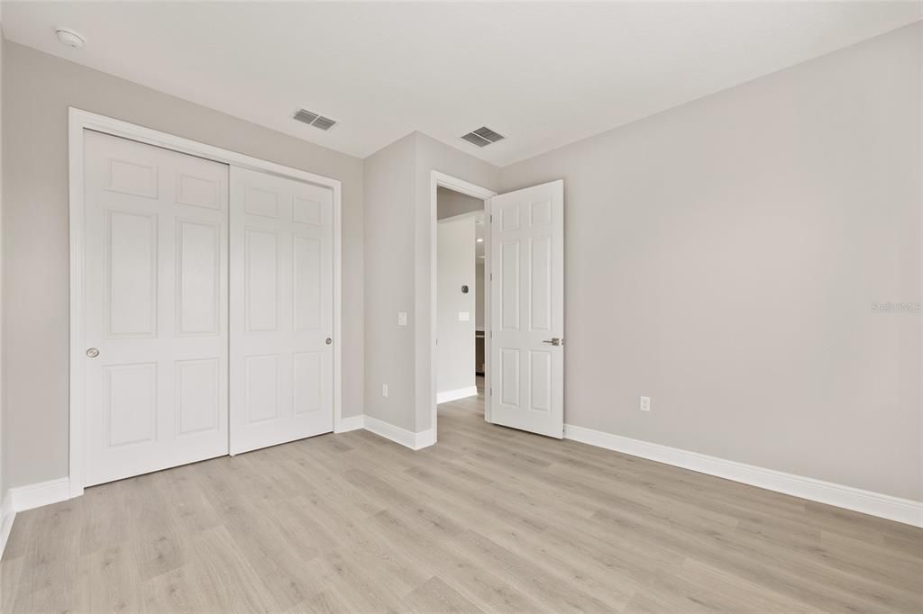 Active With Contract: $443,865 (2 beds, 2 baths, 1718 Square Feet)